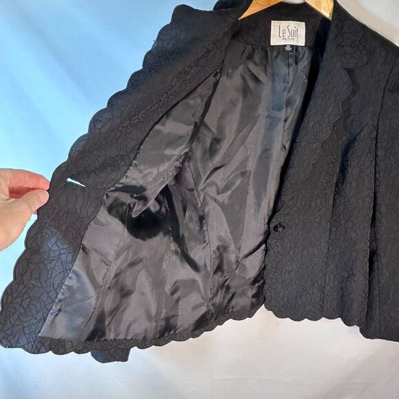 Le Suit Women's Black Floral Jacquard Scalloped Edge Suit Jacket Size 10P - Picture 7 of 14